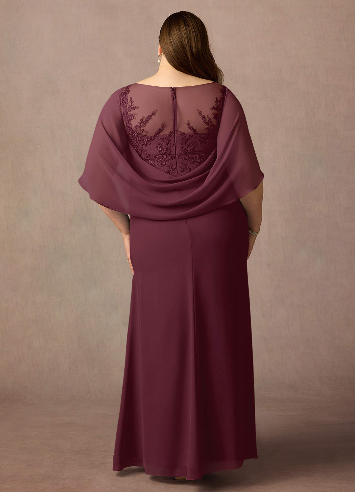 Azazie Hera vestidos de madre de la novia Vestido de Cabernet de Gasa de Corte En A con Capa de encaje image6