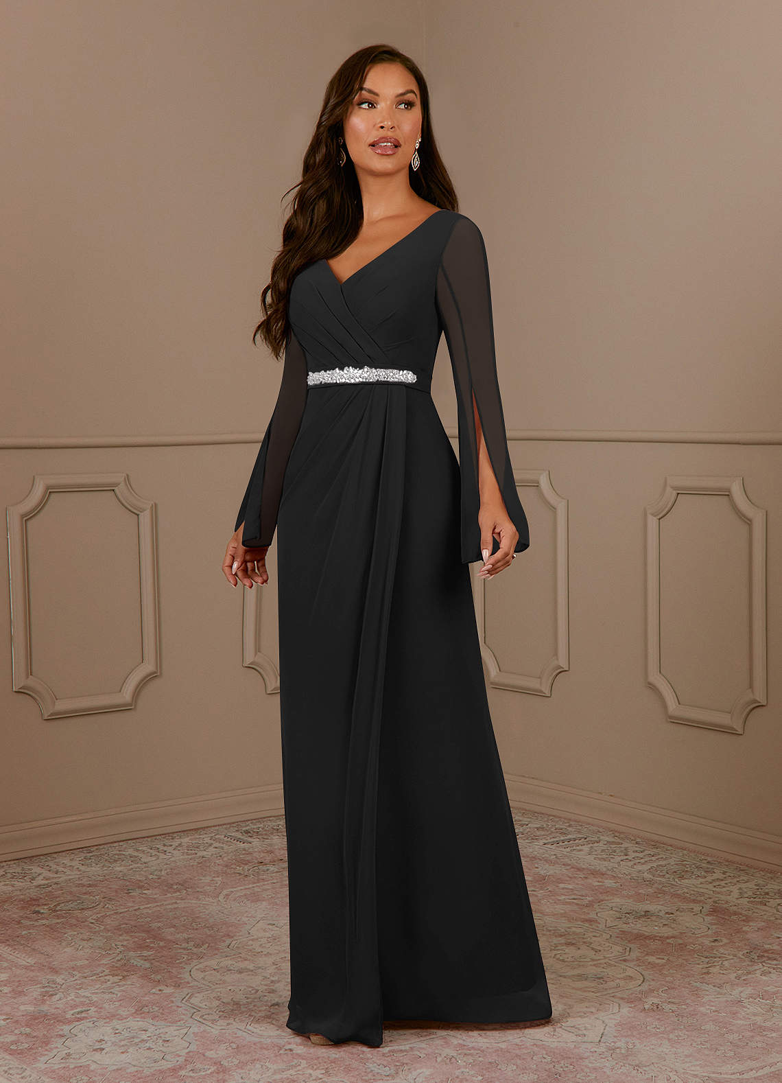 Azazie Belinda Mère de la mariée Robes Robe Trapèze en Mousseline de soie Col V plissé Noir image1
