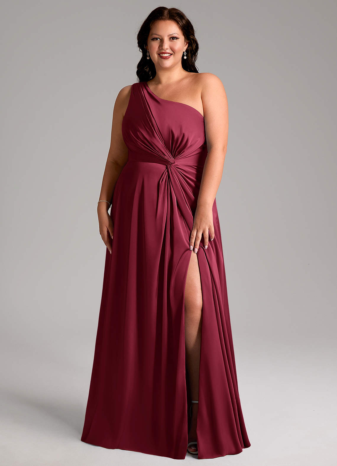Azazie Brooke Jurken voor bruidsmeisjes Jurk van Stretch Satijn met A-lijn One-shoulder Bourgondië image1