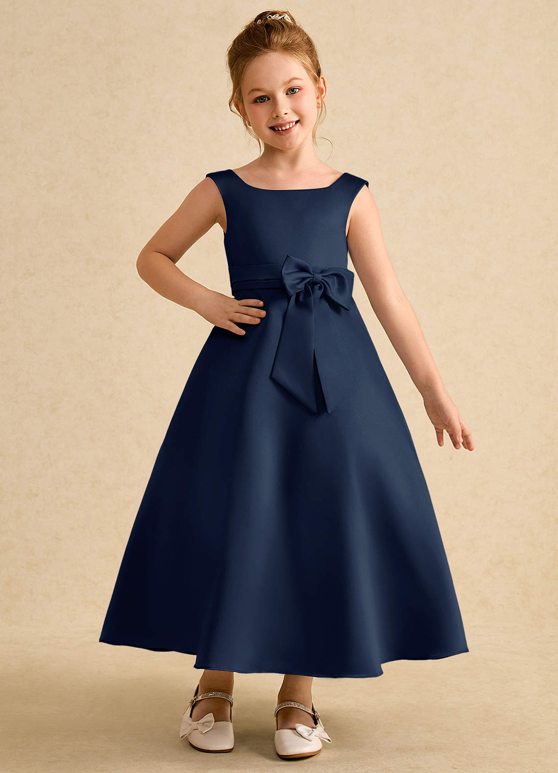 Azazie Eve Blumenmädchenkleider A-Linie Plissee Matte Satin Kleid Dunkelmarine image1