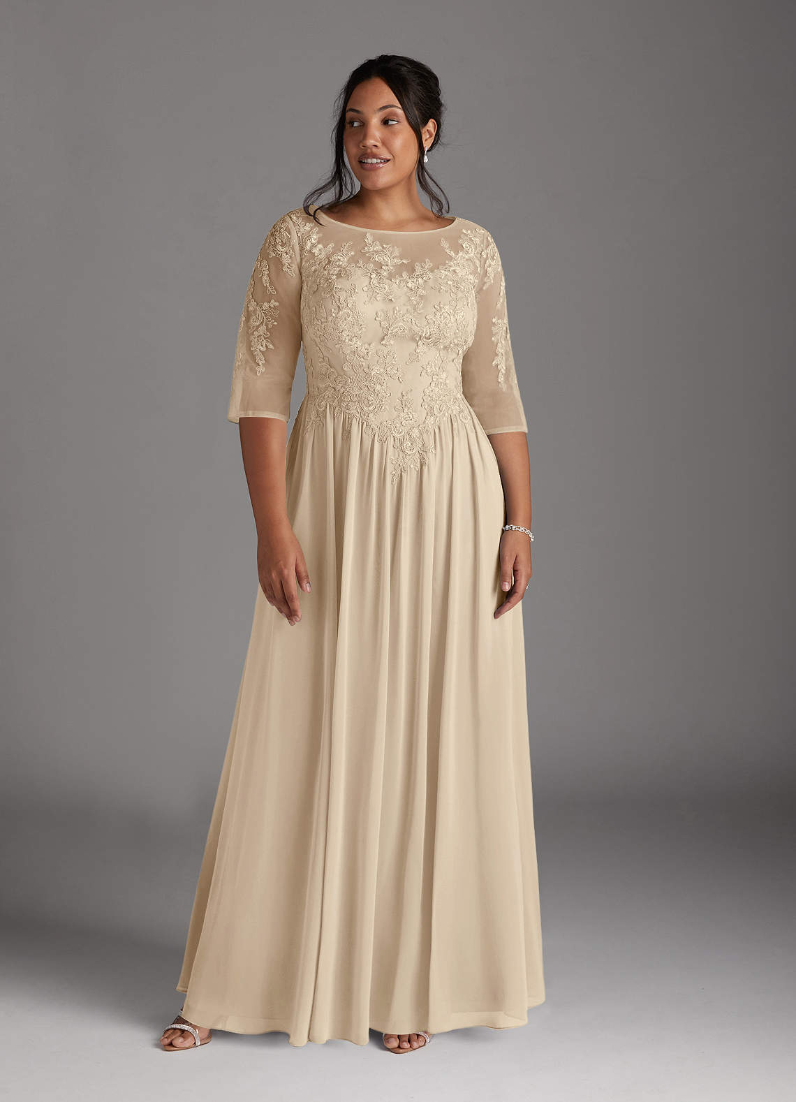 Azazie Mirielle vestidos de madre de la novia Vestido de Champán de Gasa de Corte En A con Encaje Scoop image8
