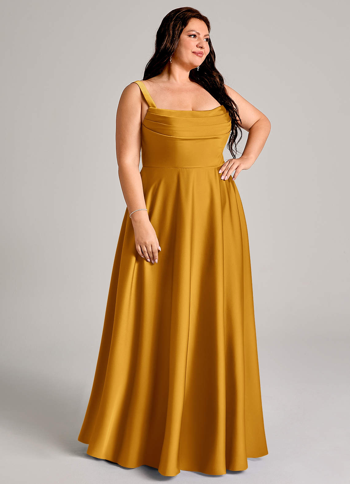 Azazie Shaude Vestidos de madrinha de casamento Vestido Caramelo de Cetim elástico de Linha A com Plissado image9