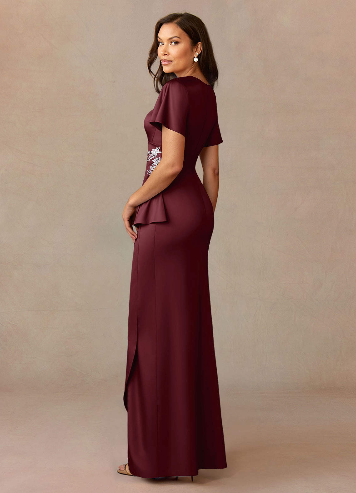 Azazie Robins vestidos de madre de la novia Vestido de Cabernet de Satén Elástico de Corte En A con Plisado image1