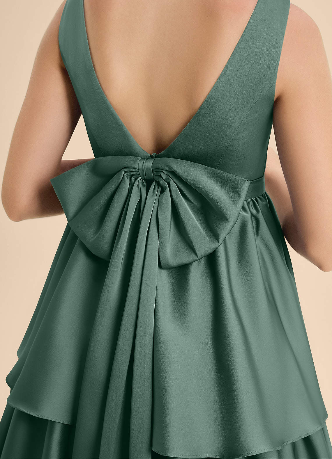 Azazie Meadowyn Junior Robe Trapèze en Satin extensible Arc Eucalyptus image6