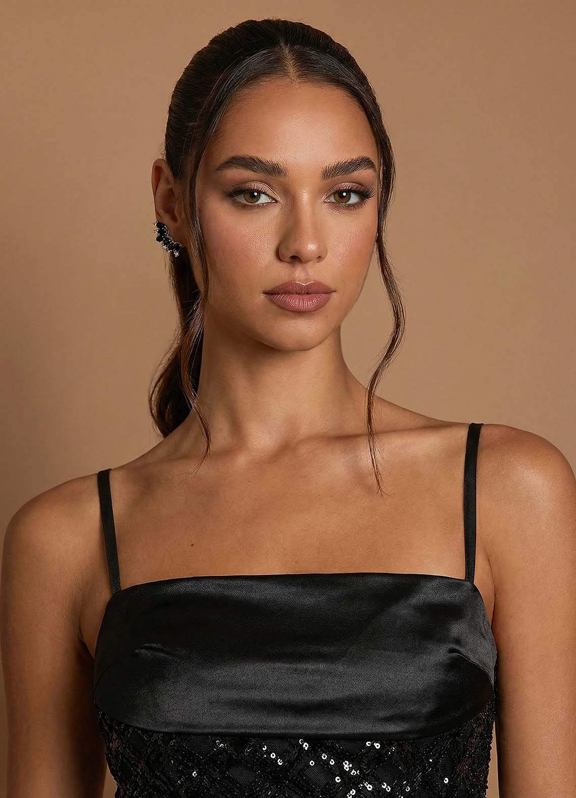 front Örhängen med färgade kristallkonstellationer