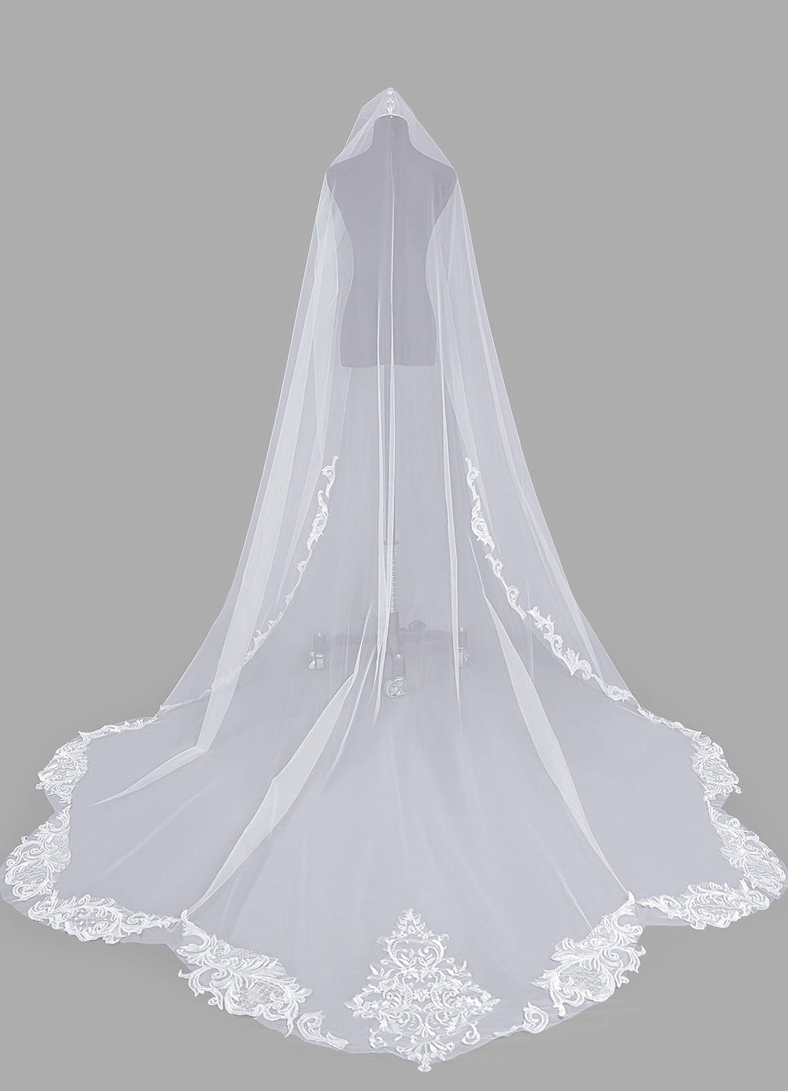 front Maria Lace Cathedral Veil