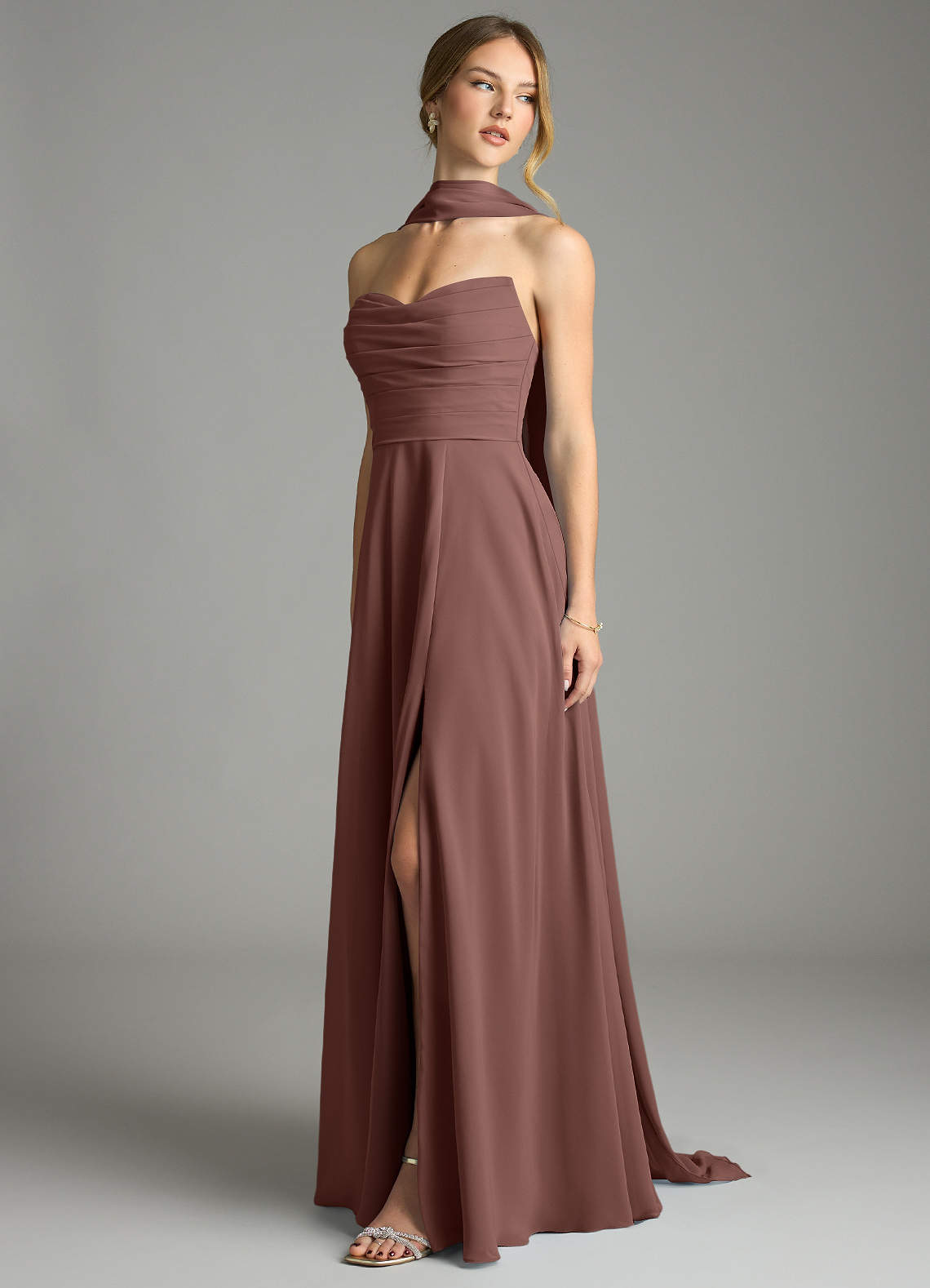 Azazie Ayla Abiti da Damigella Abito A-Line in Chiffon Scollo a Cuore Espresso image9