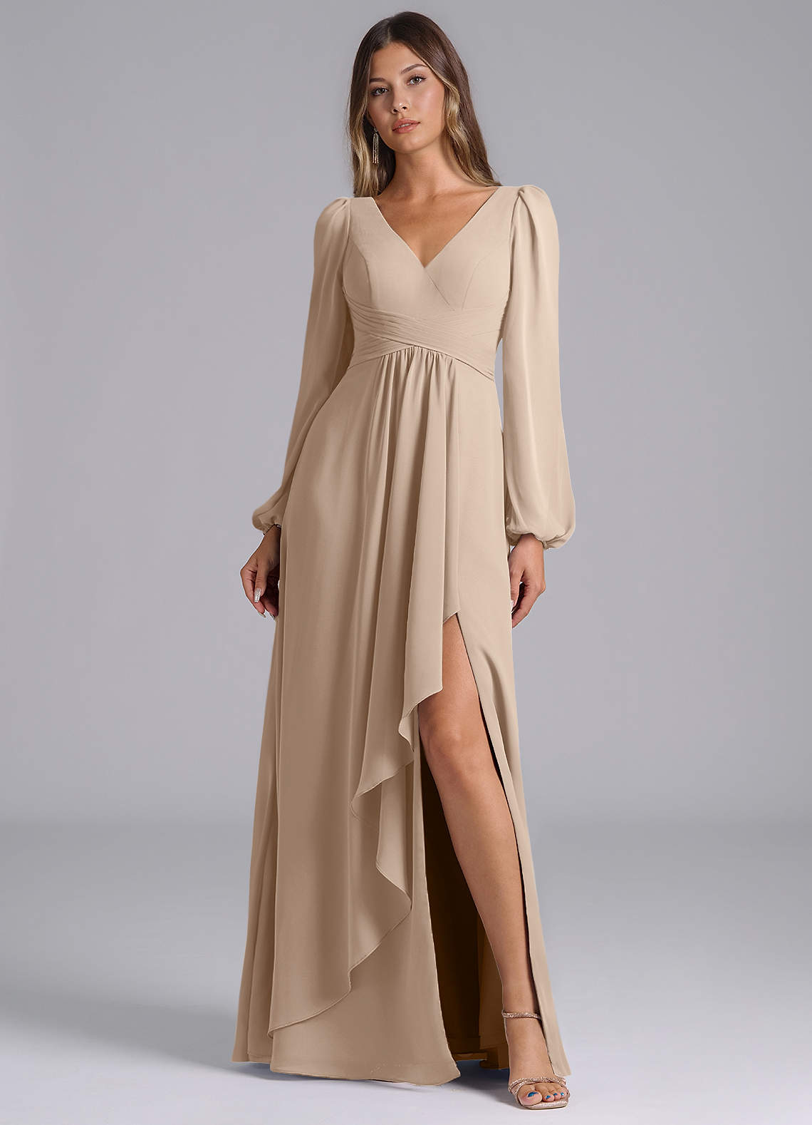 Azazie Liah Vestidos de damas de honor Vestido de Gris Pardo de Gasa de Corte en A con Manga larga image1