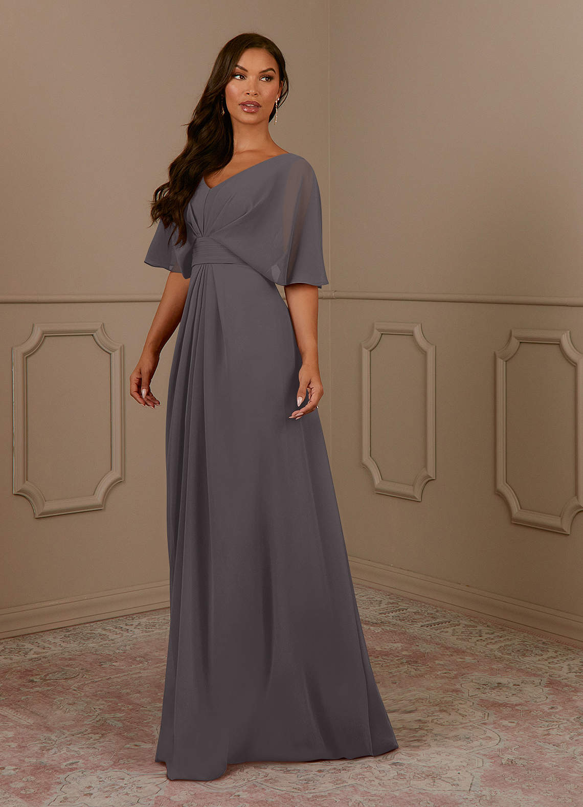Azazie Oksana vestidos de madre de la novia Vestido de Gris Acero de Gasa de Corte En A con Cuello en V Plisado image1
