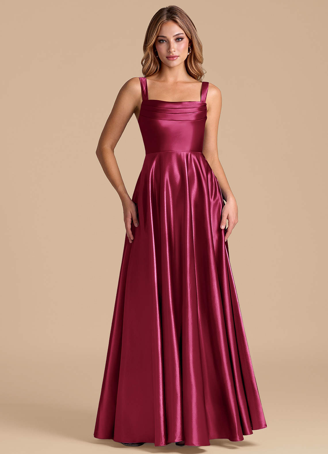 Azazie Shaude Probar vestidos en casa Vestido de Borgoña de Satén Metálico de Corte en A con Plisado image4