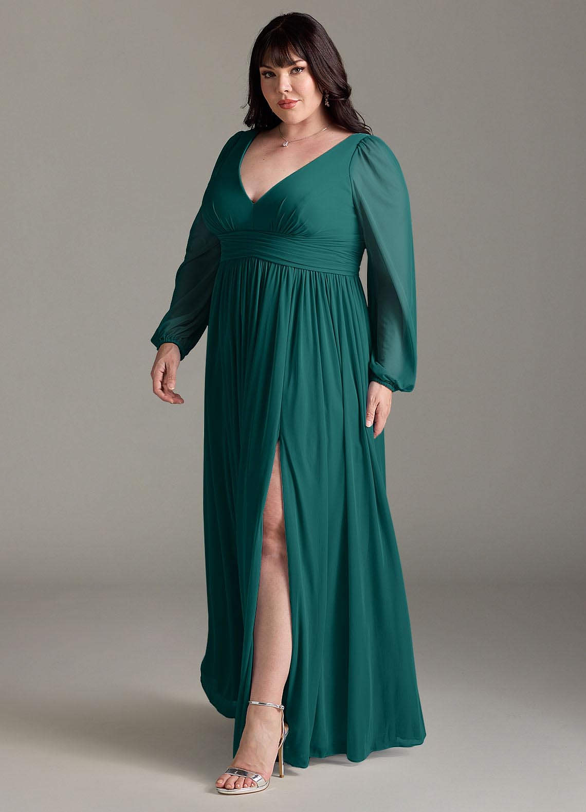 Azazie Norah Abiti da Damigella Abito A-Line in Chiffon con Maniche lunghe e Scollo a V Verde Pavone image10