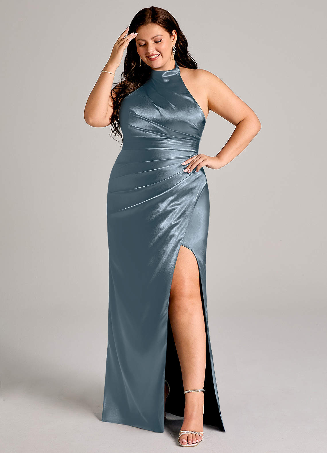 Azazie Jemma Abiti da Damigella Abito Tubino in Raso Metallizzato Plissettato Crepuscolo image1