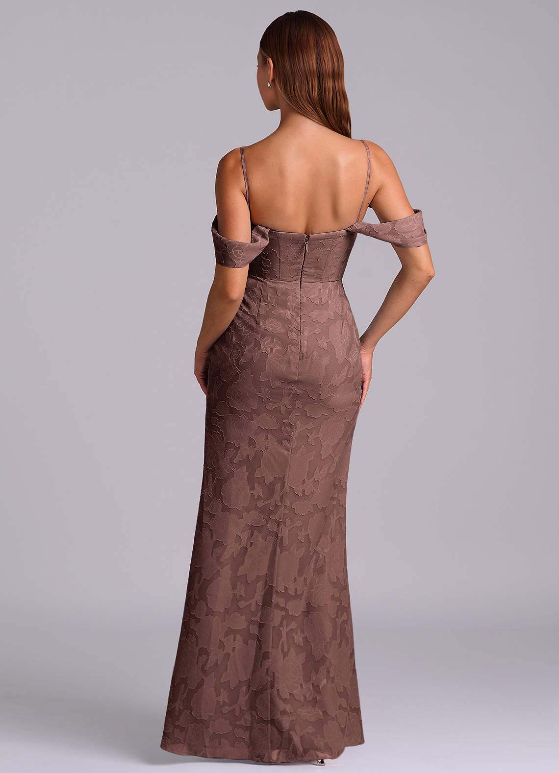 Azazie Johana Brautjungfernkleider Wandelbar Meerjungfrau-Linie Schulterfrei Blumen-Burnout Kleid Espresso image6