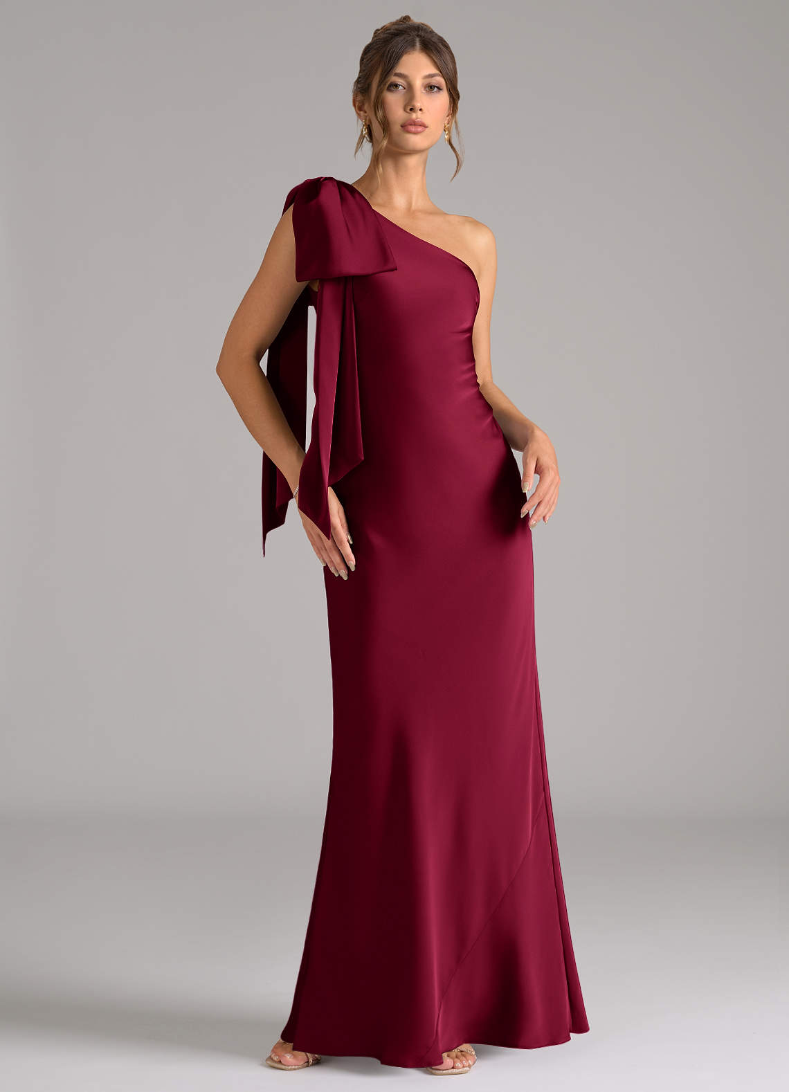 Azazie Capri Brautjungfernkleider Meerjungfrau-Linie One-Shoulder Stretch-Satin Kleid Burgunderrot image1
