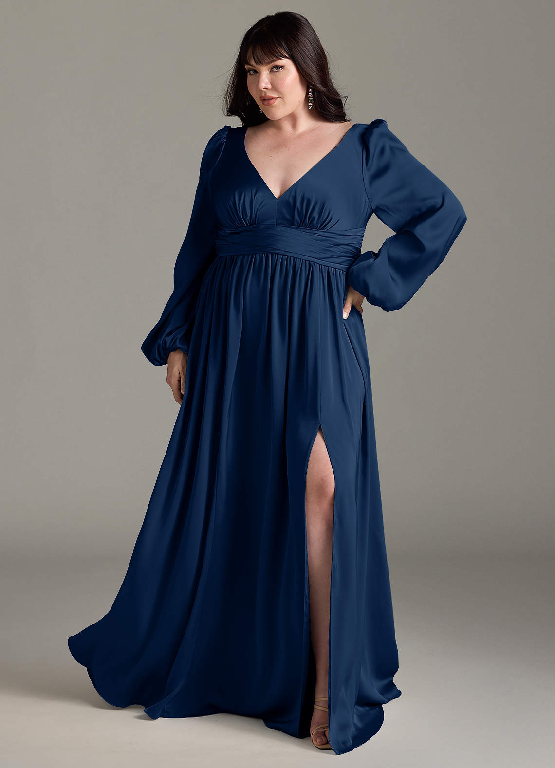 Azazie Norah Robes de demoiselle d'honneur Robe Trapèze en Satin extensible Bleu Marine Foncé image1