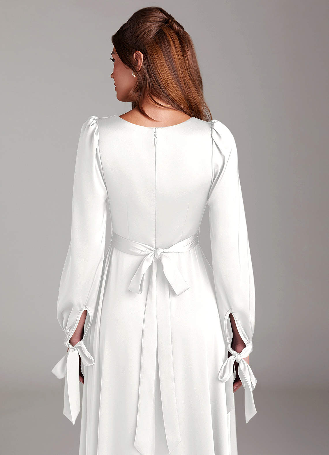 Azazie Leonia Abiti da Damigella Abito A-Line in Raso Elasticizzato Manica Lunga Bianco image6