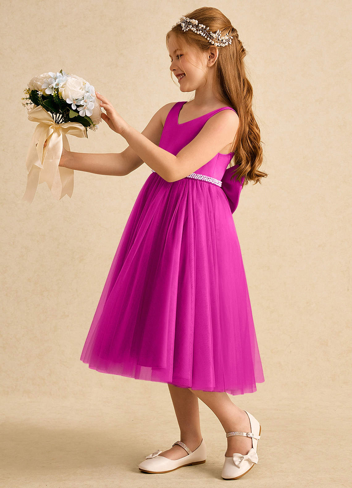 Azazie Firefly Abiti da Ragazza di Fiori Abito A-Line in Raso Opaco Fiocco Fucsia image1