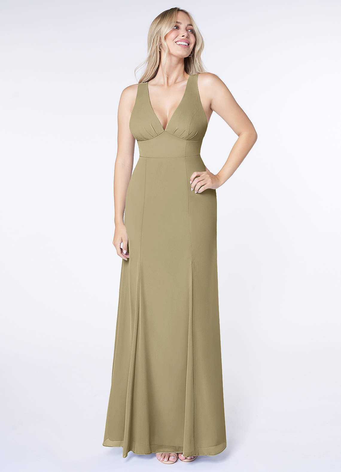 Azazie Christiana Robes de demoiselle d'honneur Robe Trapèze en Mousseline de soie Col V plissé Vert Mousse image1