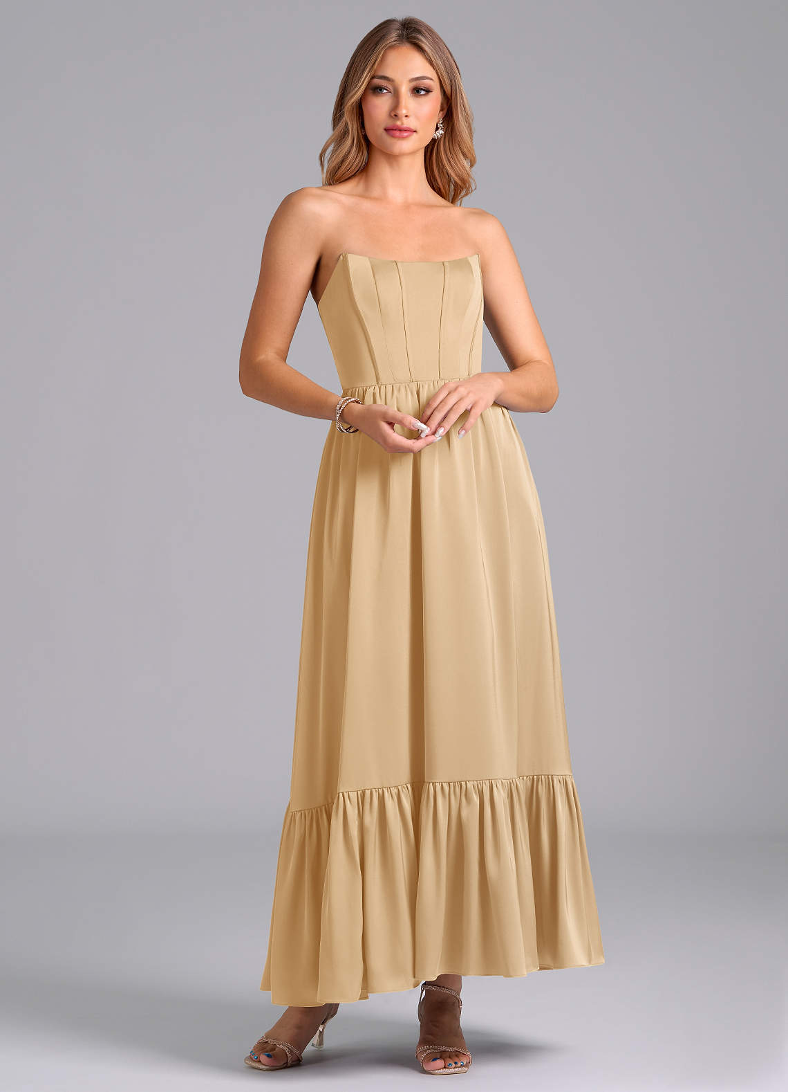 Azazie Leilana Robes de demoiselle d'honneur Robe Trapèze en Satin extensible Corset Or image1