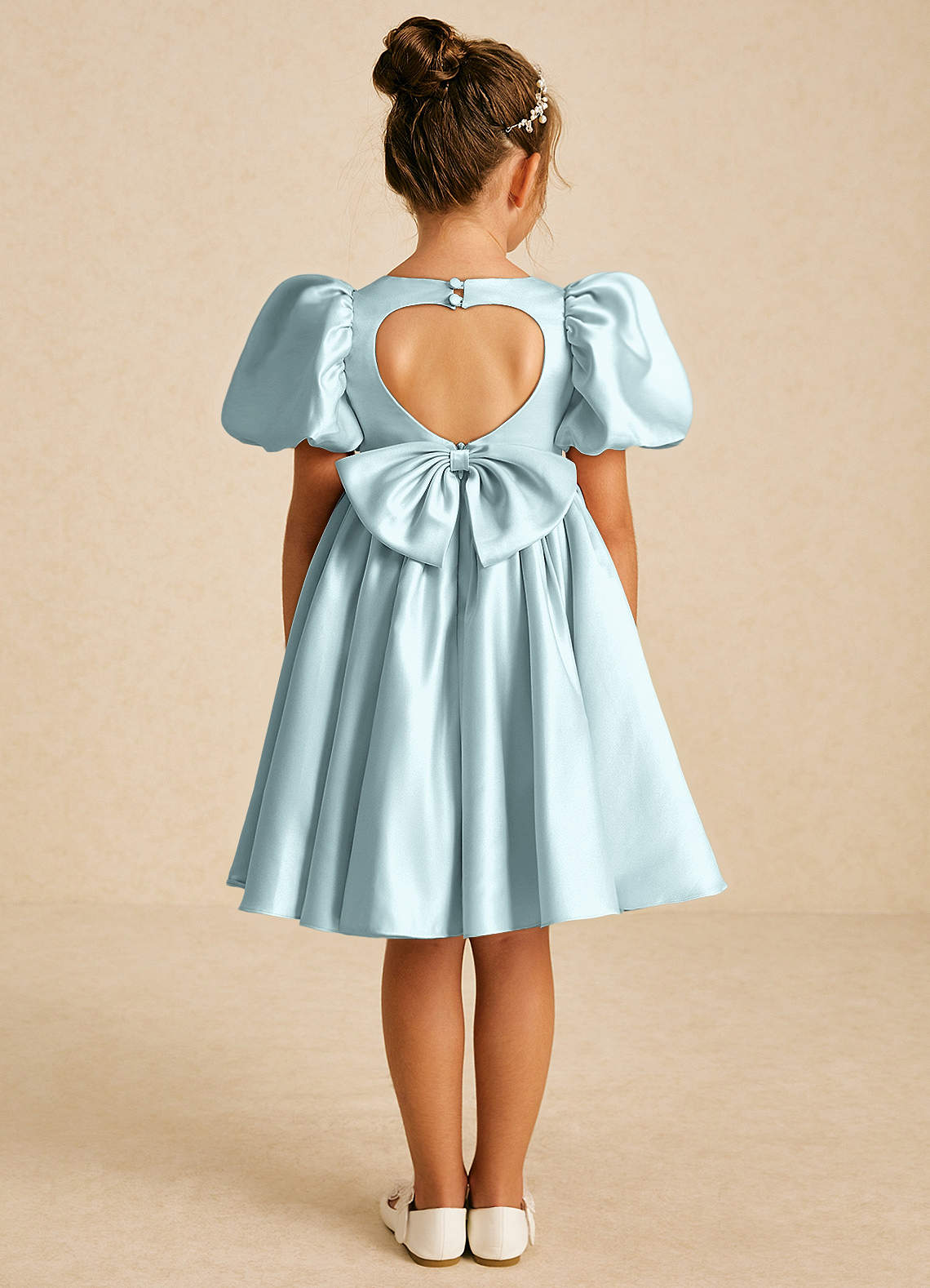 Azazie Muffin Blumenmädchenkleider A-Linie mit ärmel Matte Satin Kleid Nebel image1