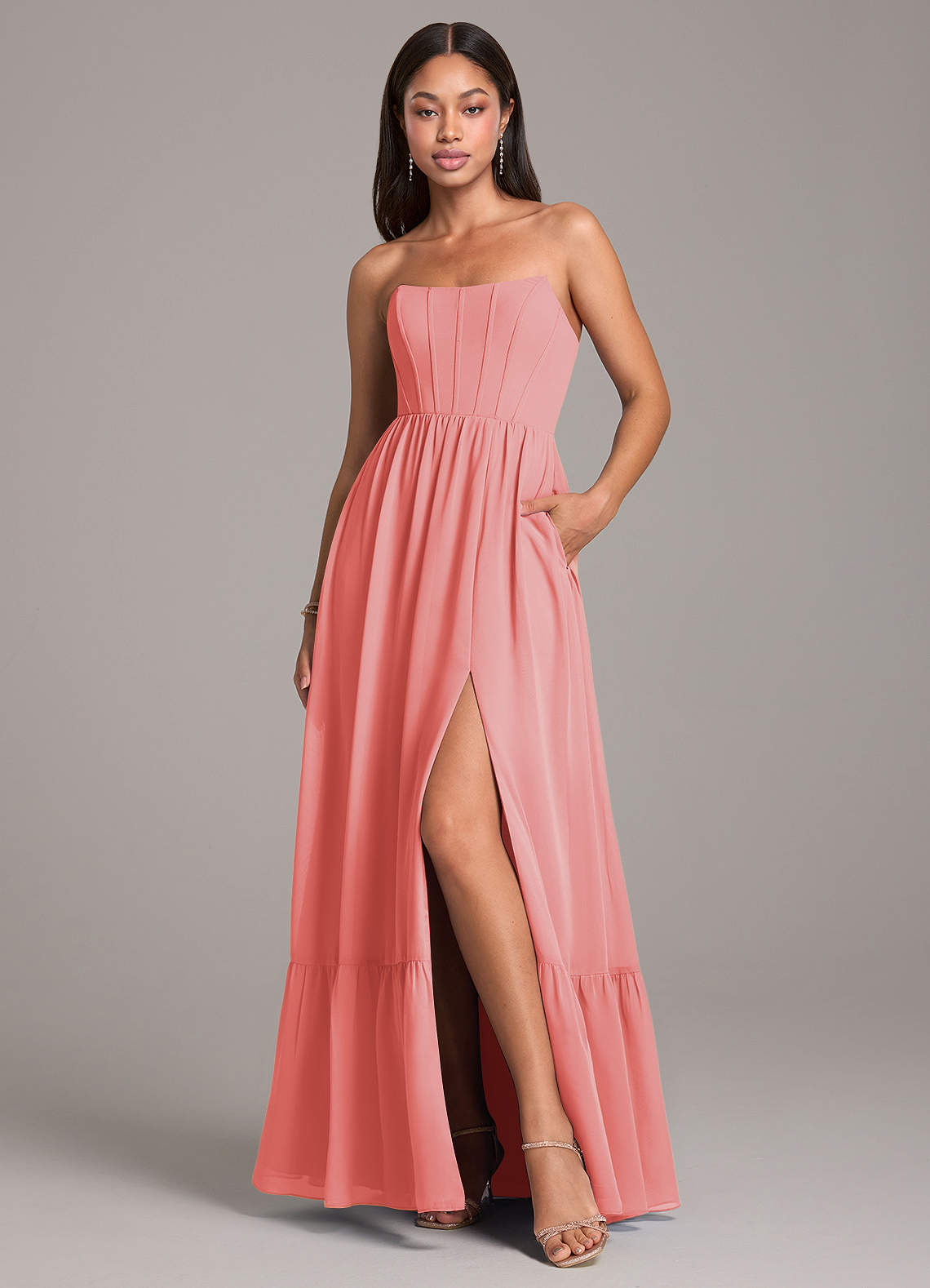 Azazie Kailee Robes de demoiselle d'honneur Robe Trapèze en Mousseline de soie avec poches Corail image1