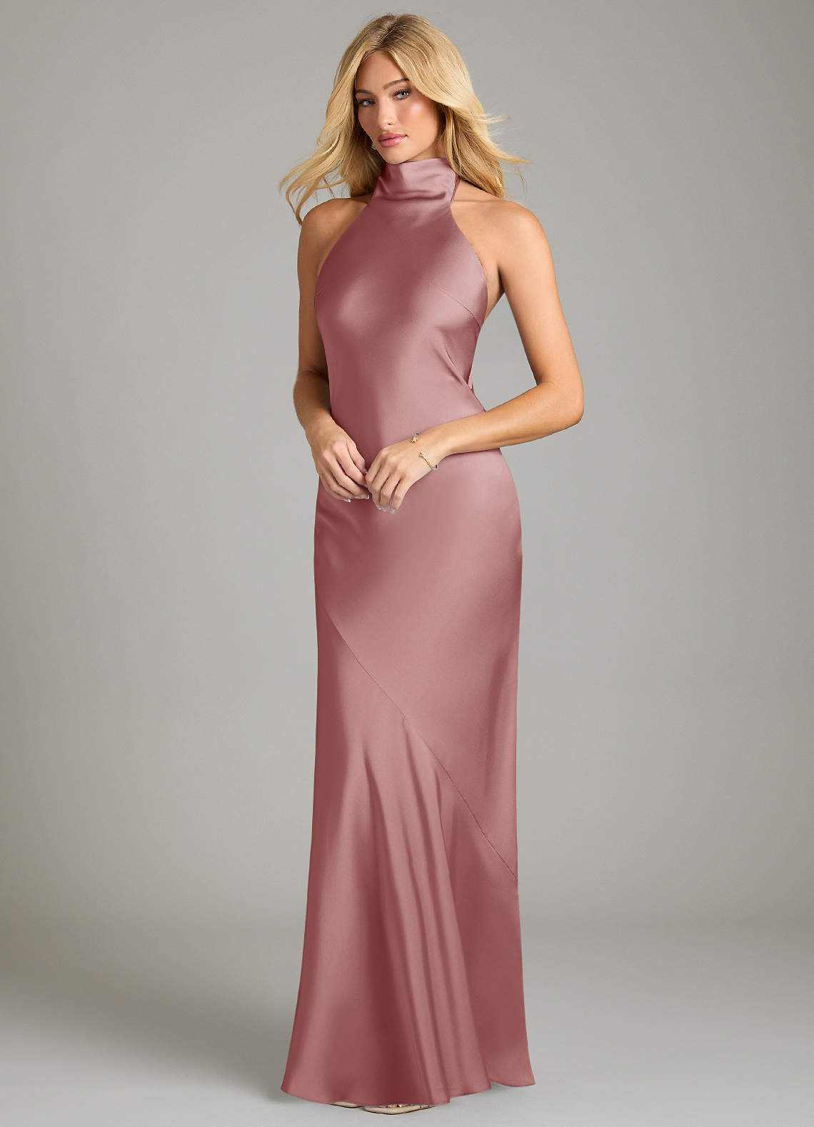 Azazie Velli Vestidos de damas de honor Vestido de Rosa Polvorienta de Satén Elástico de Corte Sirena con Cuello Alto image1