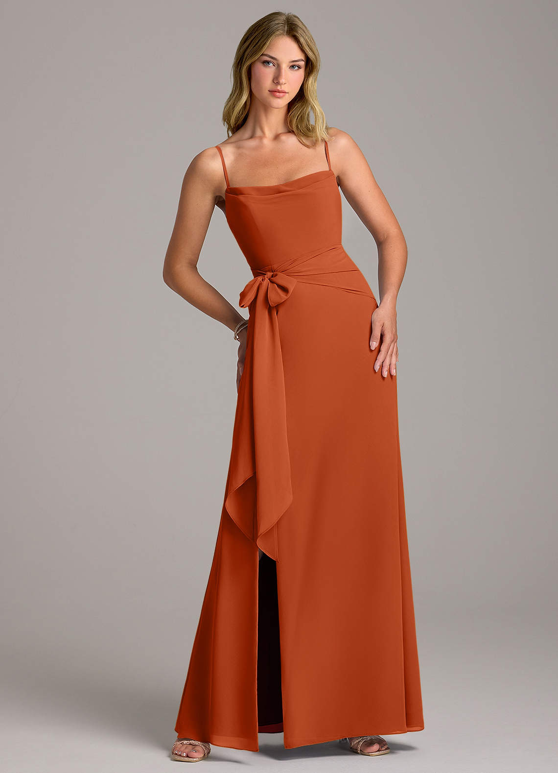 Azazie Tahlia Abiti da Damigella Abito A-Line in Chiffon Con Cintura Arancia Bruciata image1