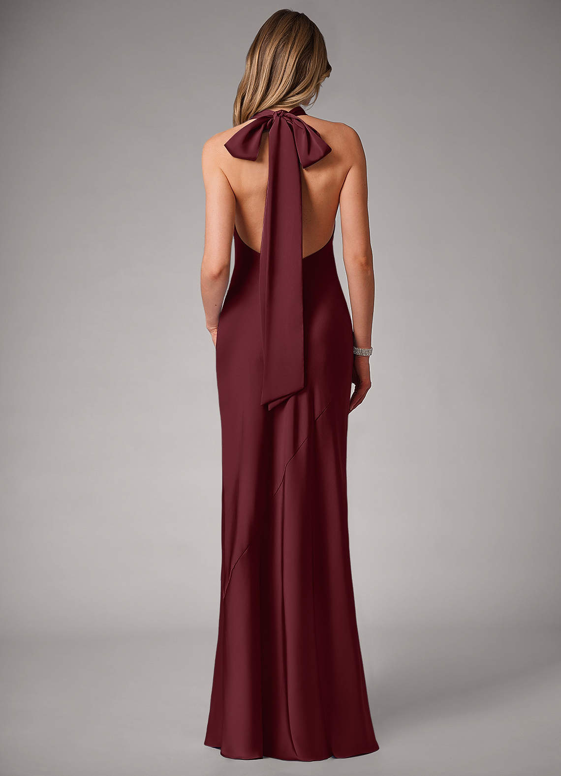 Azazie Velli Abiti da Damigella Abito Sirena in Raso Elasticizzato Collo Alto Cabernet image4