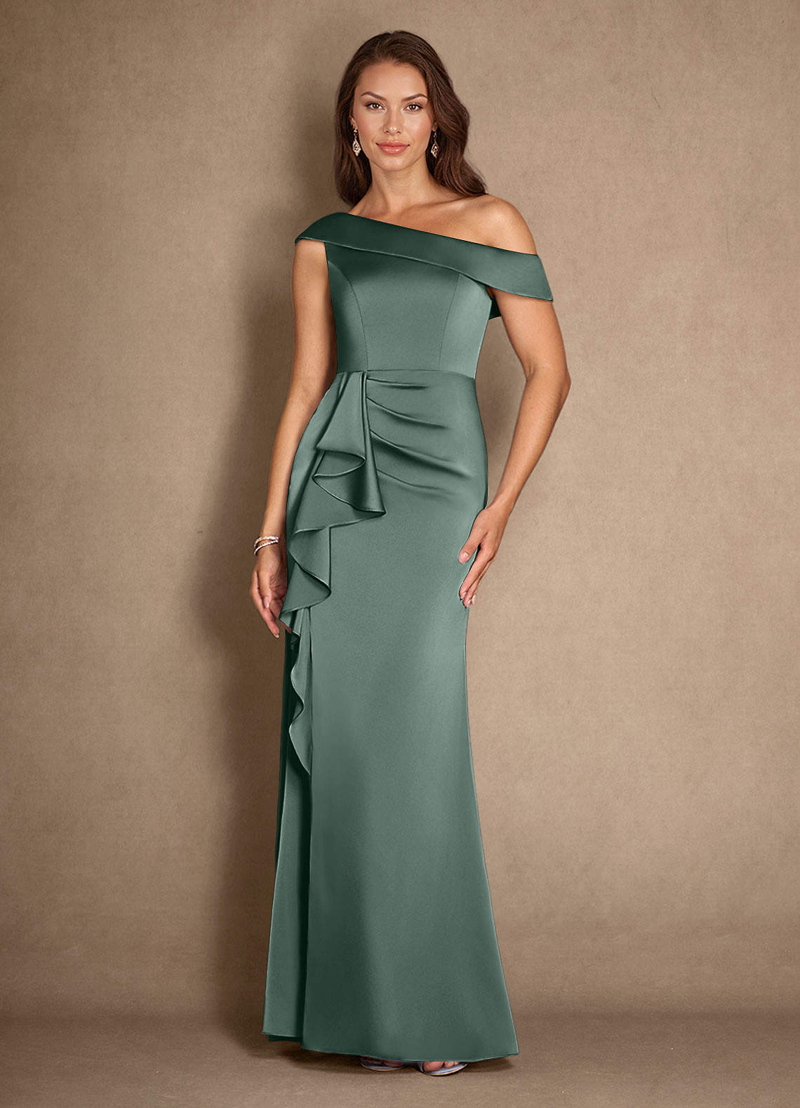 Azazie Hamptons vestidos de madre de la novia Vestido de Musgo Marino de Satén Elástico de Corte En A con Plisado image1