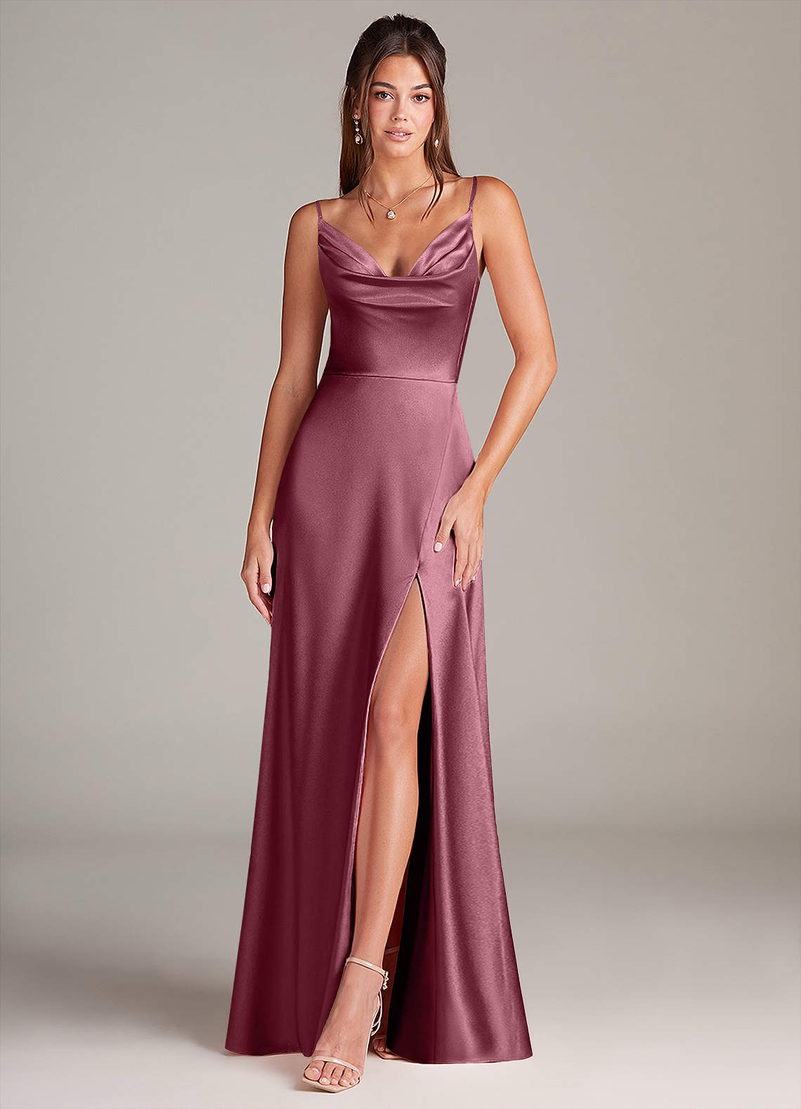 Azazie Sarella Vestidos de damas de honor Vestido de Rosa Del Desierto de Satén Metálico de Corte en A con Con bolsillos image1
