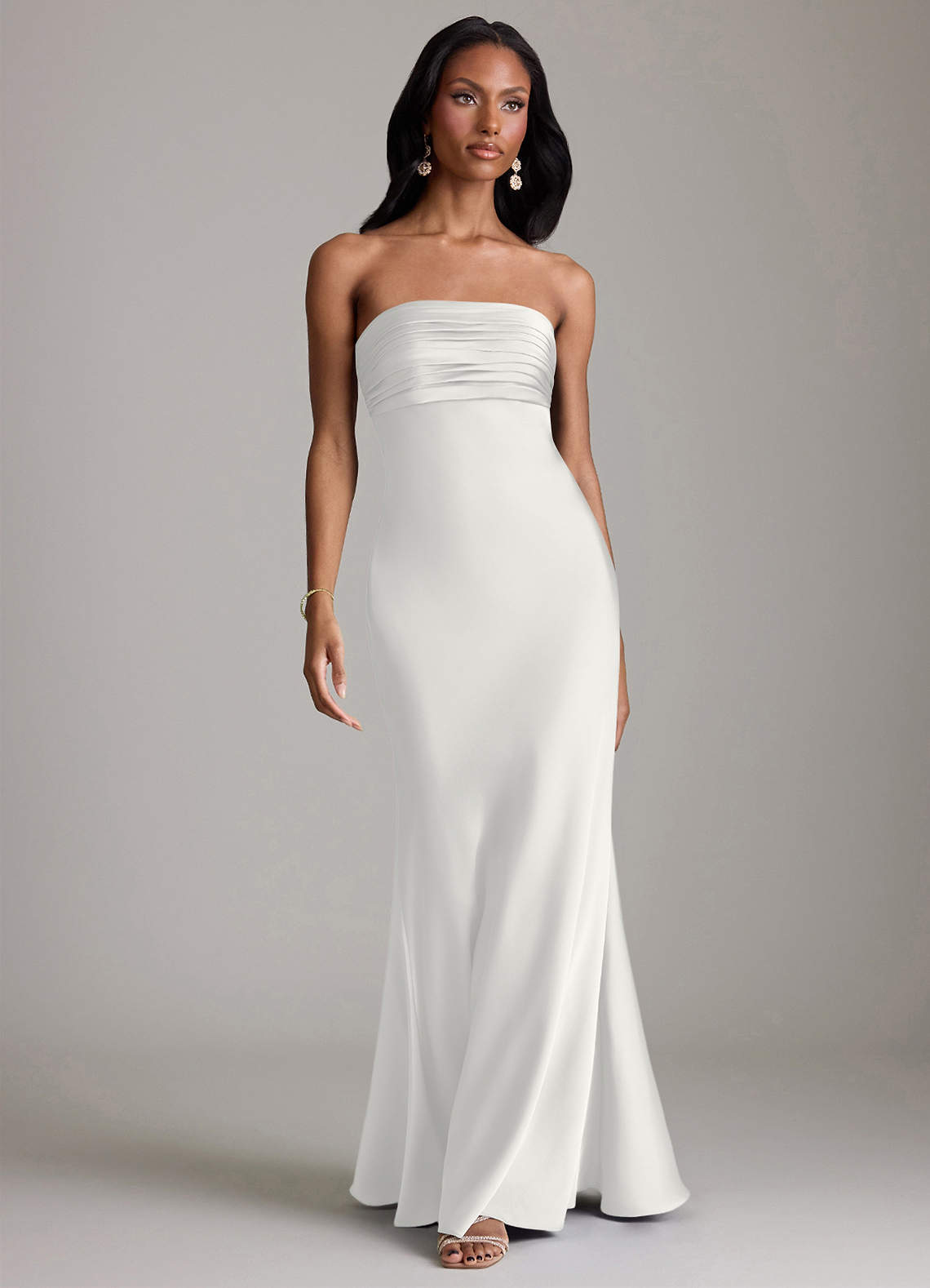 Azazie Saylor Brudtärnklänningar Klä av Sjöjungfru i Stretch Satin Axelbandslös Vit image1