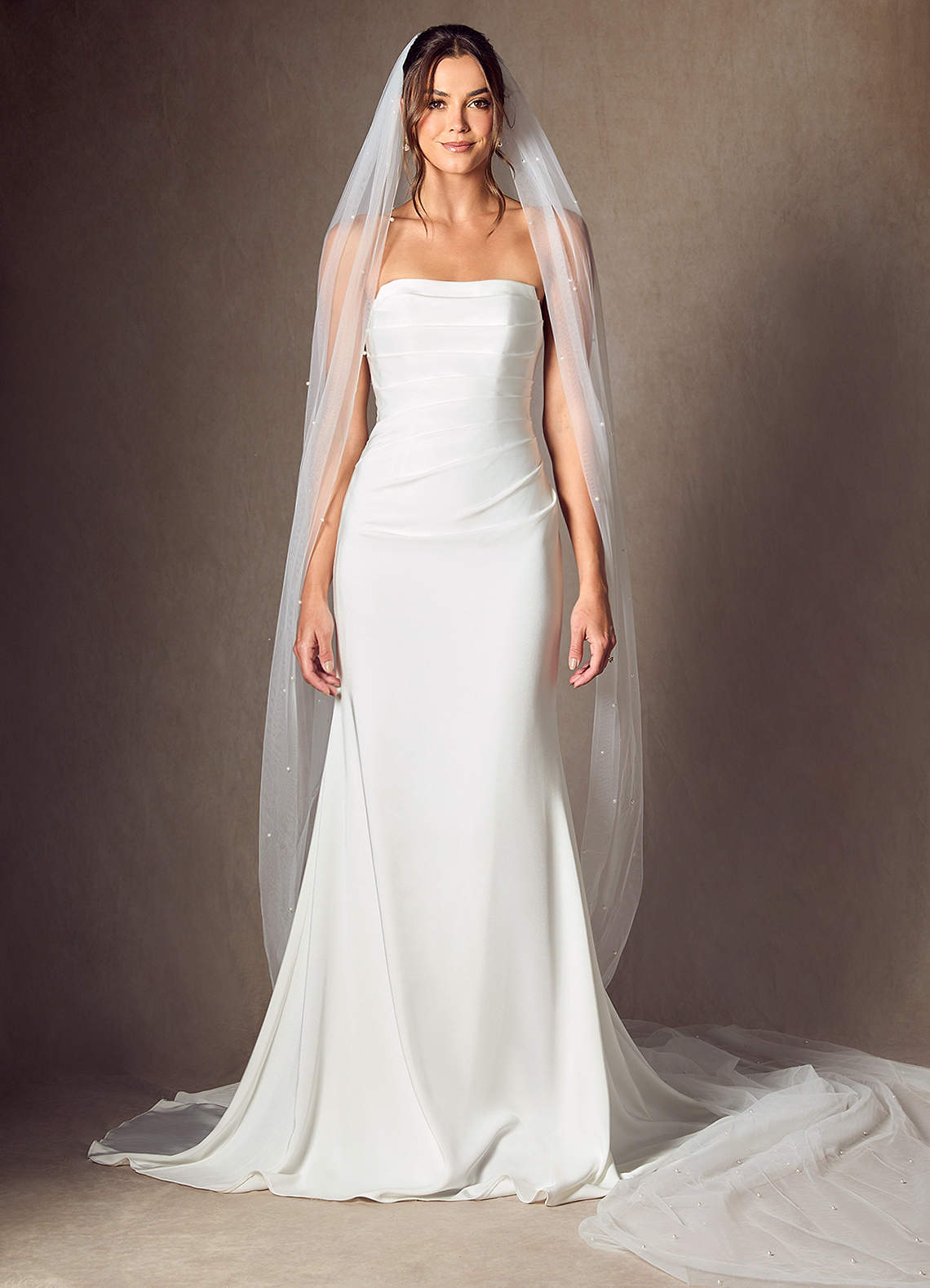 front Jenna Pearl Royal Cathedral Length Veil