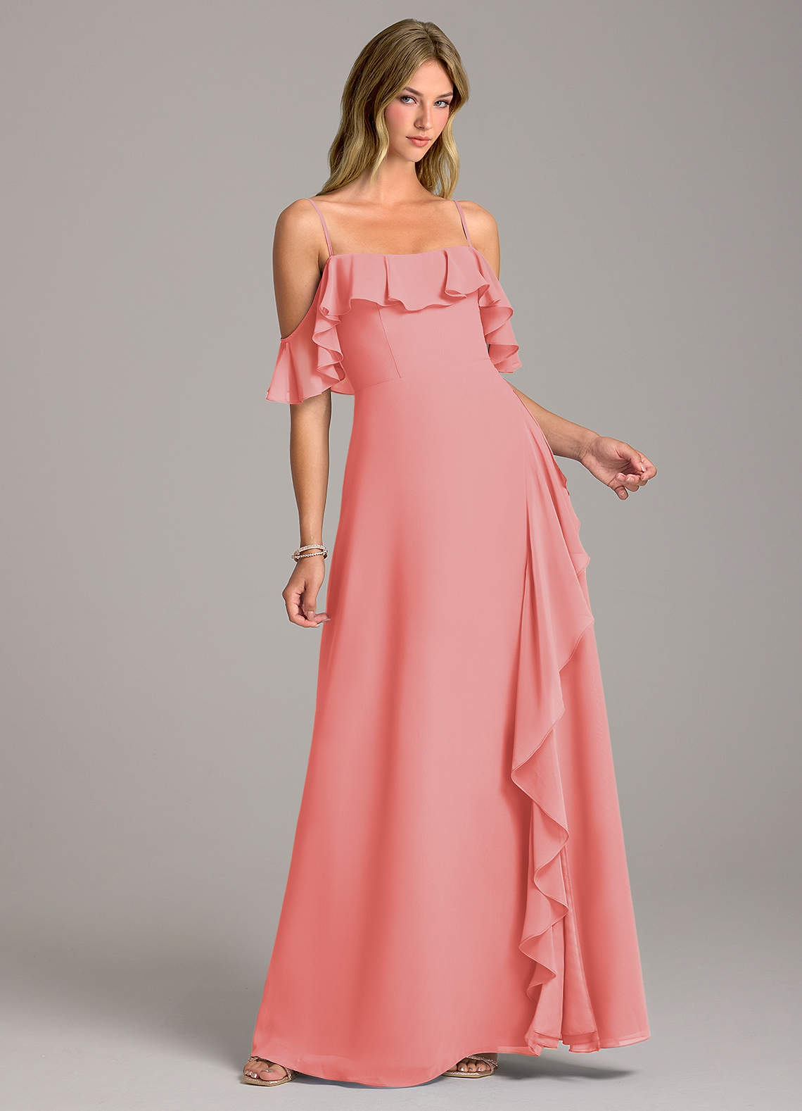 Azazie Aubrie Robes de demoiselle d'honneur Robe Trapèze en Mousseline de soie Épaule décolletée Corail image1
