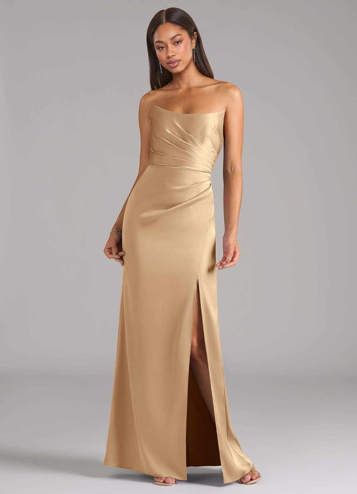 Azazie Marla Vestidos de madrinha de casamento Vestido Champanhe de Cetim elástico de Bainha com Sem alças image3