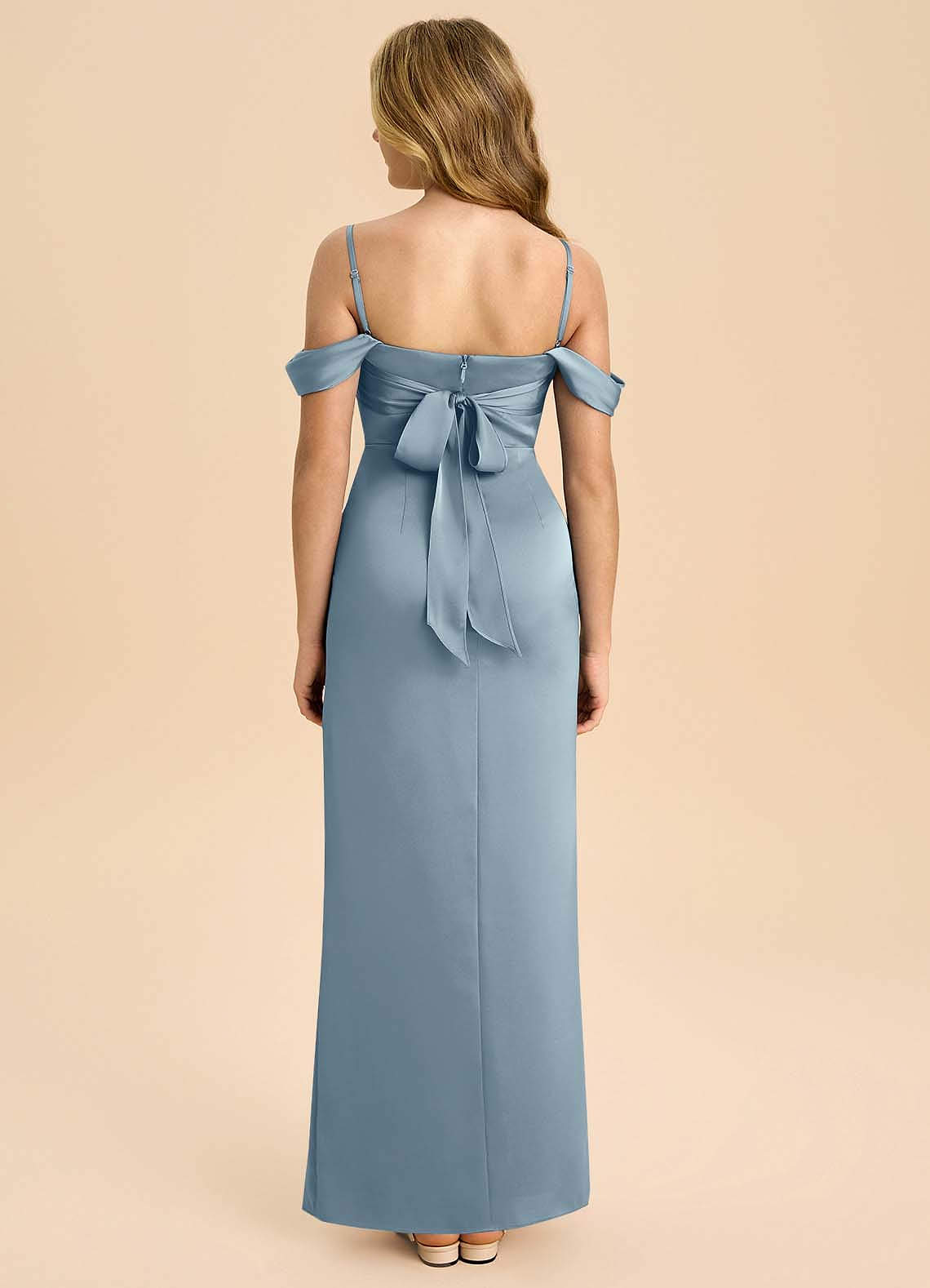 Azazie Saige Junior Vestido de Azul Polvoriento de Satén Elástico de Corte Recto con Vestidos sin tirantes image1