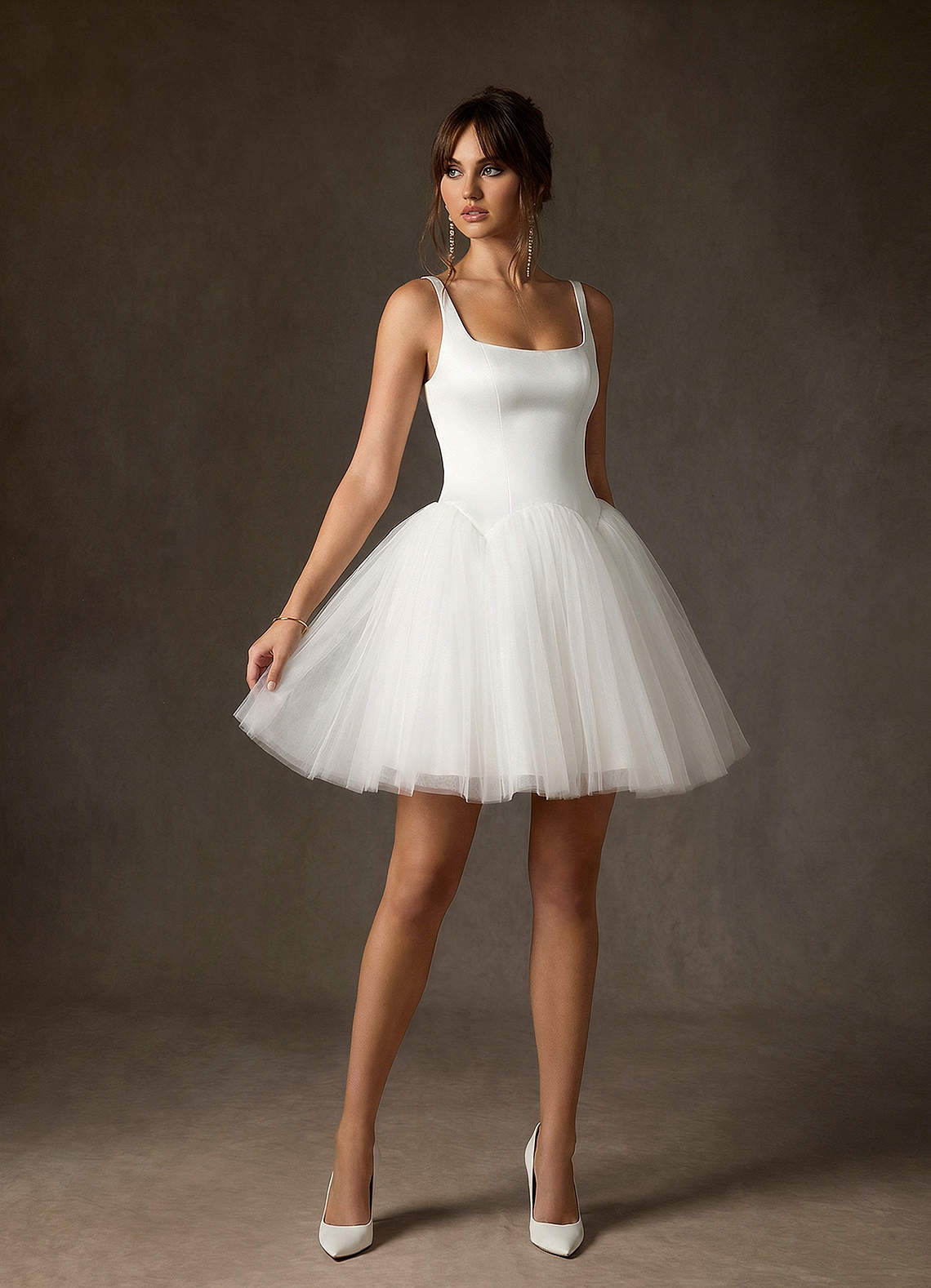 Azazie Annora Vestidos de novia Vestido de Diamante Blanco de Tul de Corte en A con Escote Cuadrado image3