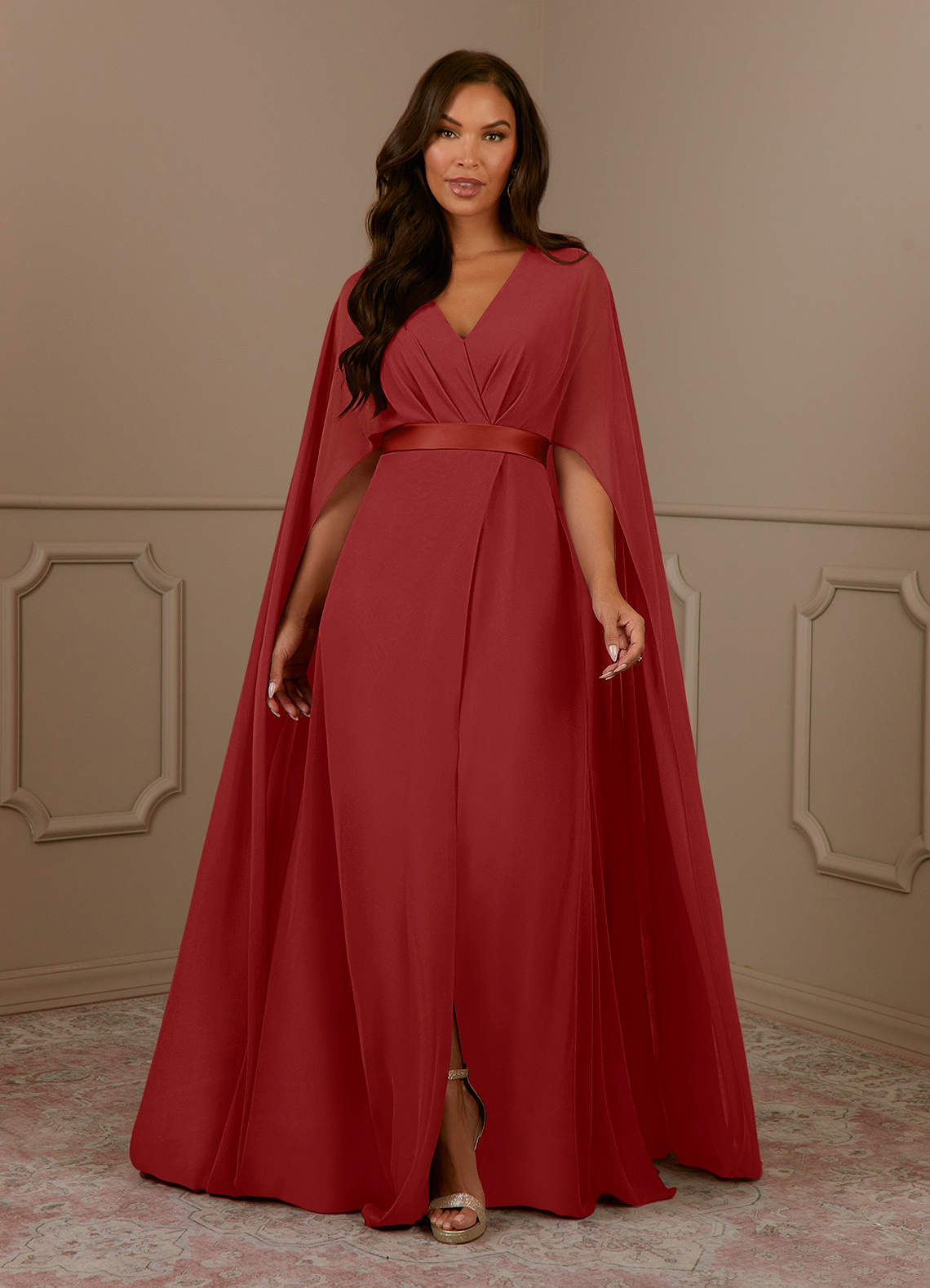 Azazie Isa vestidos de madre de la novia Vestido de Óxido de Gasa de Corte En A con Cuello en V plisado image1