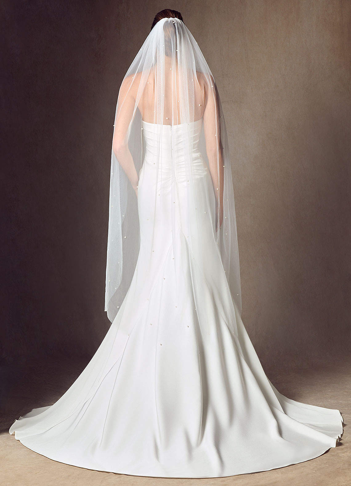 front Jenna Pearl Waltz Length Veil