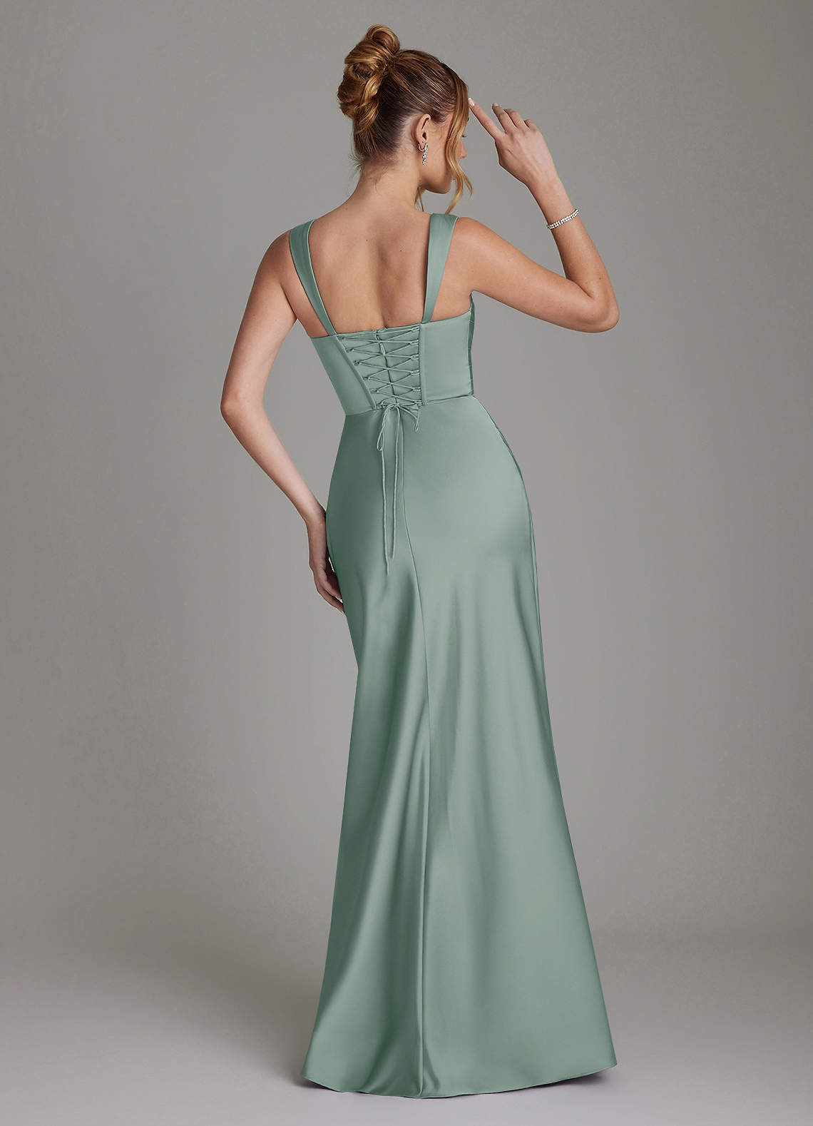 Azazie Agustina Robes de demoiselle d'honneur Robe Sirène en Satin extensible Corset Sauge D'argent image1