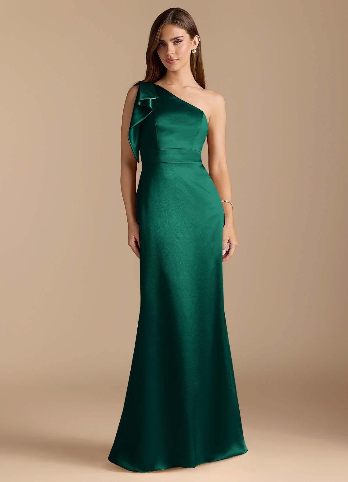 Azazie Rinna Vestidos de damas de honor Vestido de Esmeralda de Satén Metálico de Corte Sirena con Volante image1