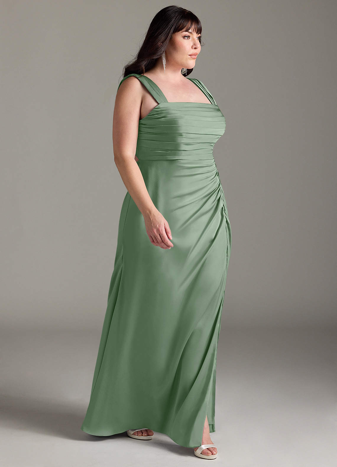 Azazie Jesaphine Vestidos de damas de honor Vestido de Matcha de Satén Elástico de Corte Recto con Lazo image9