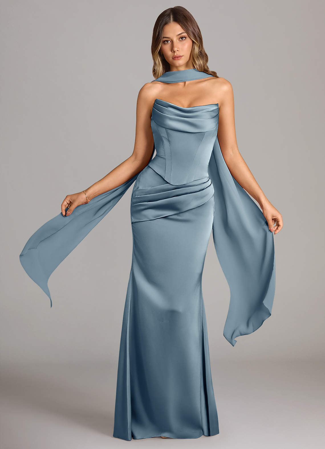 Azazie Sorrel Jurken voor bruidsmeisjes Converteerbaar Jurk van Stretch Satijn met Zeemeermin Strapless Stoffig Blauw image1