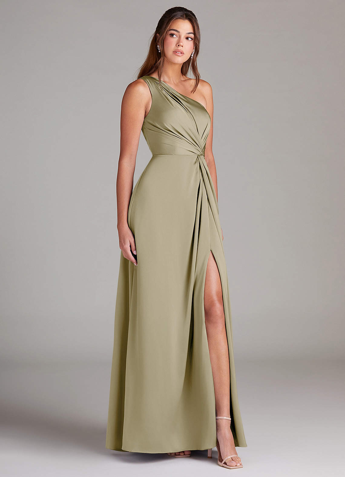 Azazie Brooke Vestidos de madrinha de casamento Vestido Musgo Verde de Cetim elástico de Linha A com Um ombro image3