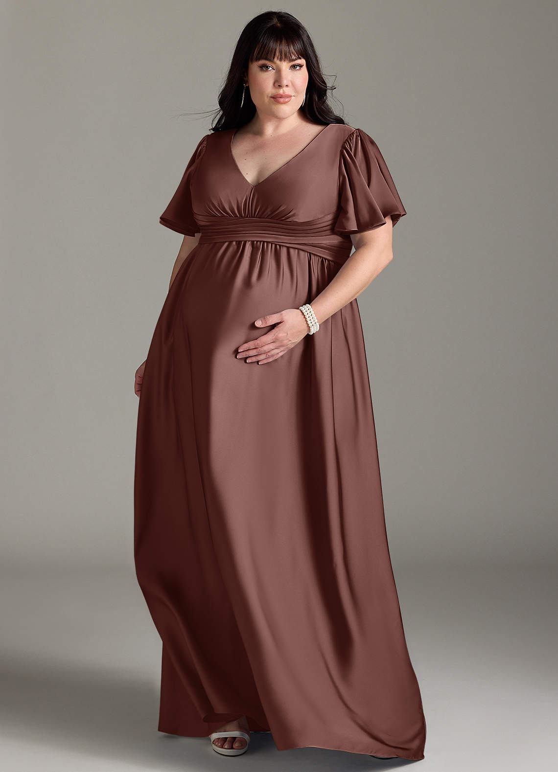 Azazie Verna vestidos de dama de honor de maternidad Vestido de Corte En A Volante Hasta el suelo Satén Elástico image8