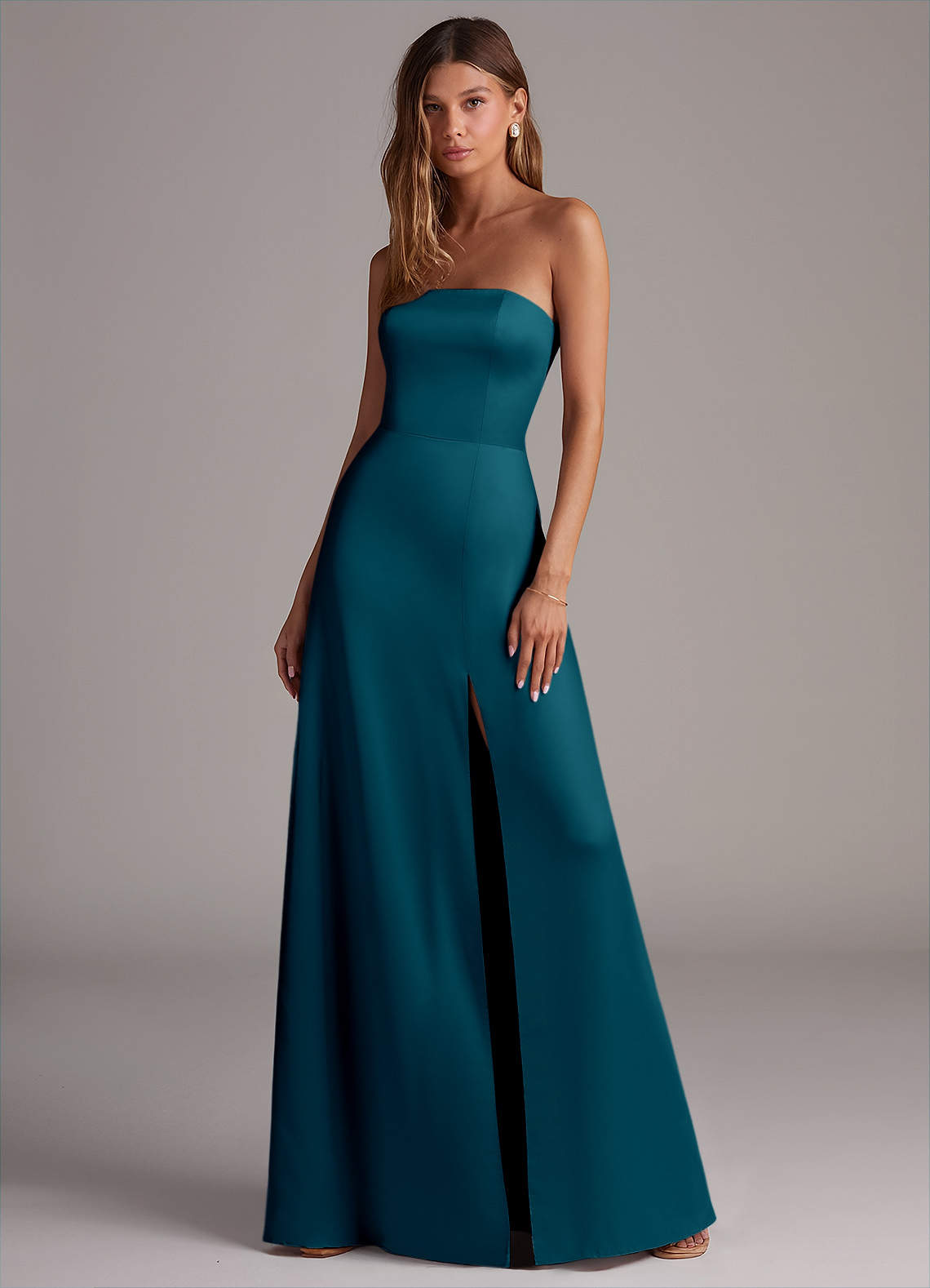 Azazie Wren Robes de demoiselle d'honneur Robe Trapèze Convertible en Satin extensible Sans bretelle Bleu Encre image1