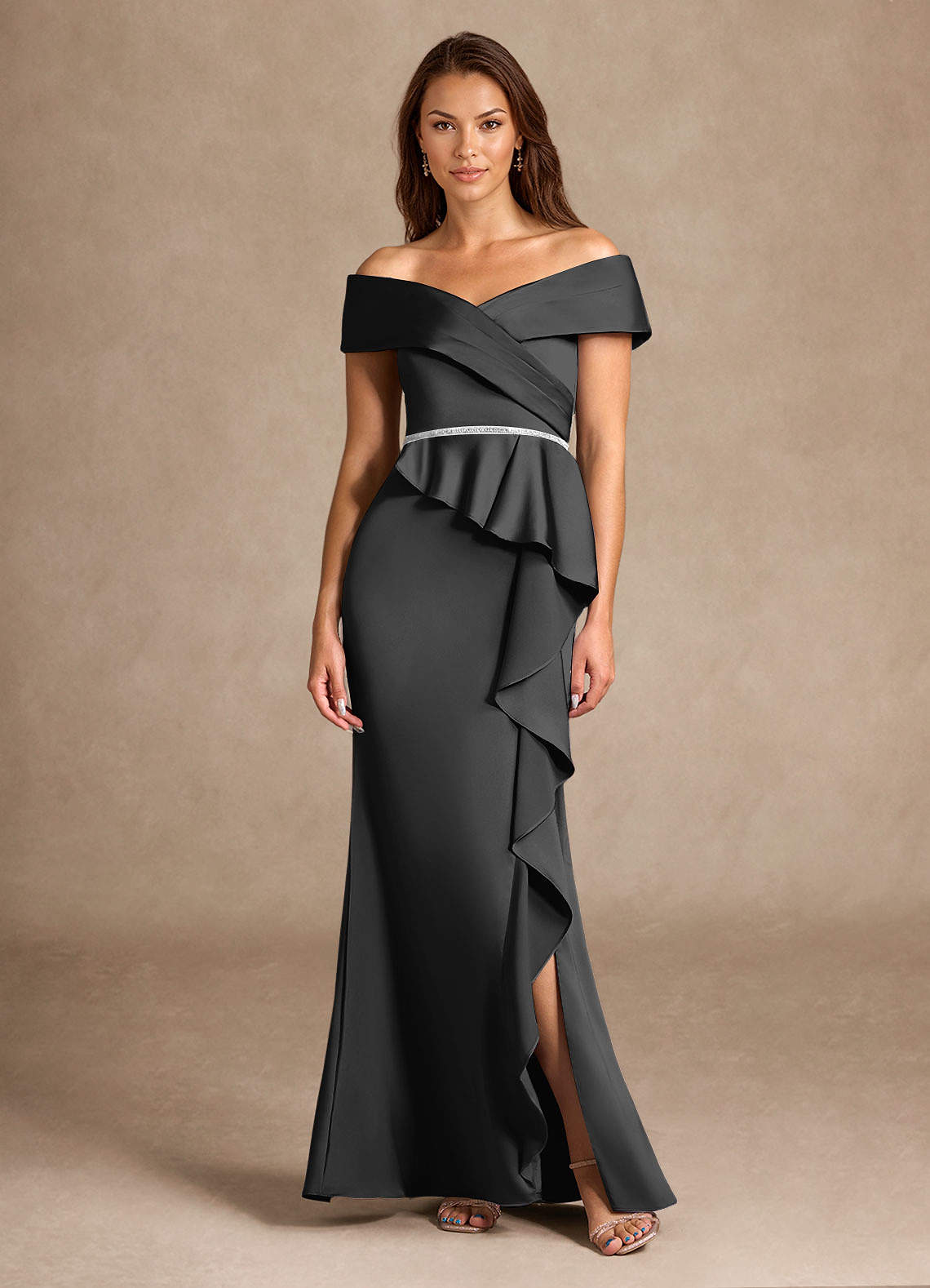 Azazie Dareia Mère de la mariée Robes Robe Sirène en Satin extensible Épaule décolletée Noir image1