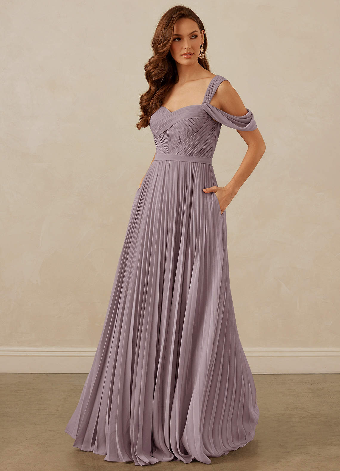 Christian Siriano Bridal for Azazie 1013 Brautjungfernkleider A-Linie Schulterfrei Chiffon Kleid Dämmerung image1