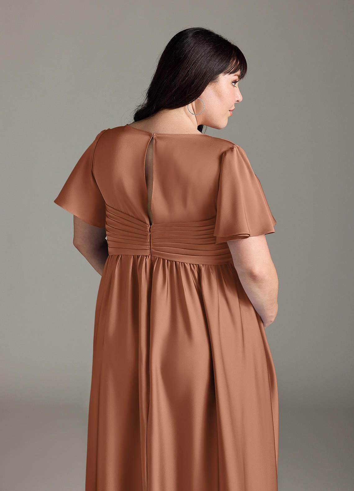 Azazie Verna vestidos de dama de honor de maternidad Vestido de Corte en A Volante Hasta el suelo Satén Elástico image9