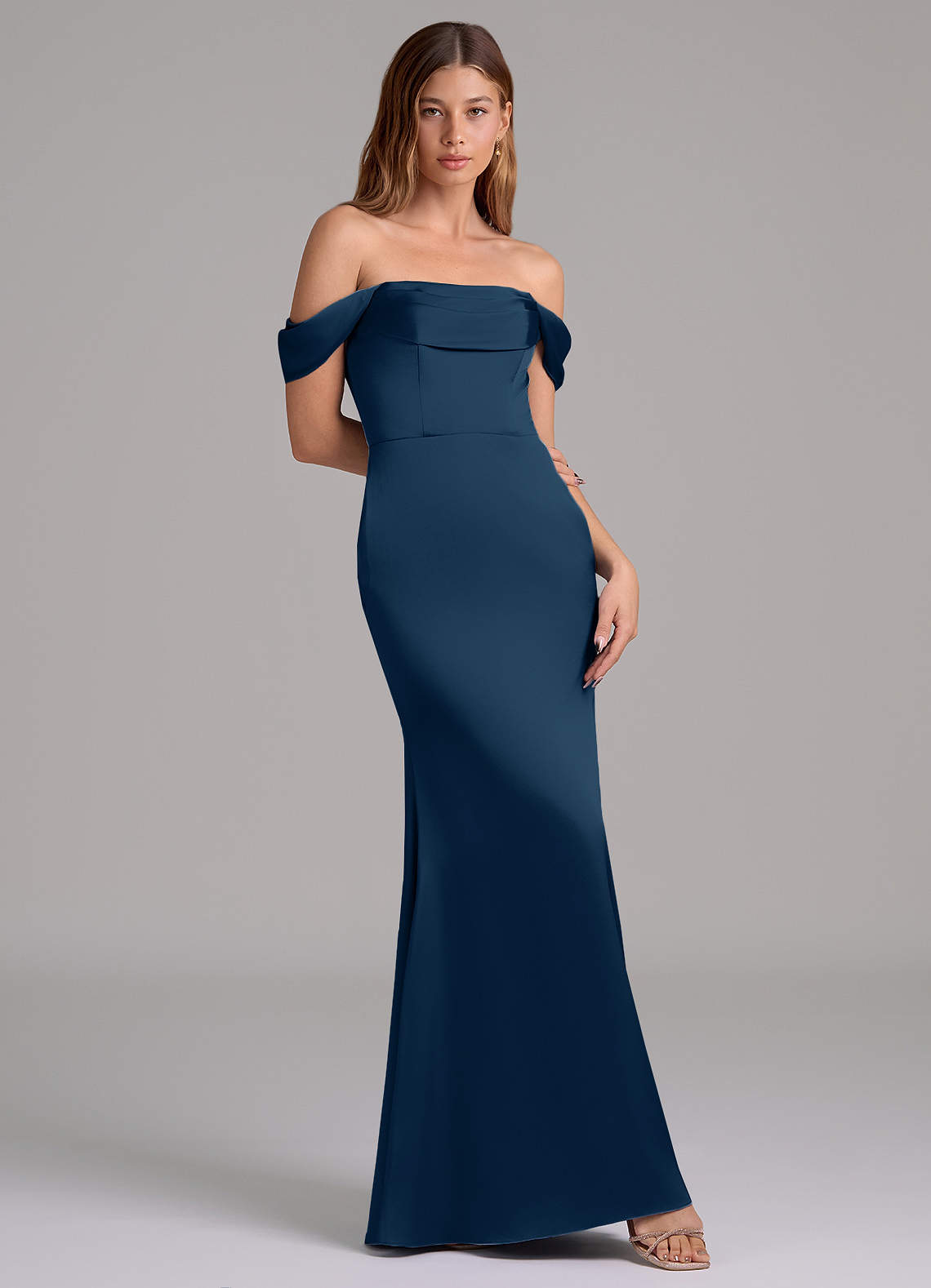 Azazie Miley 신부 들러리 드레스 인어 오프 더 숄더 스트레치 새틴 바닥 길이 드레스 image1