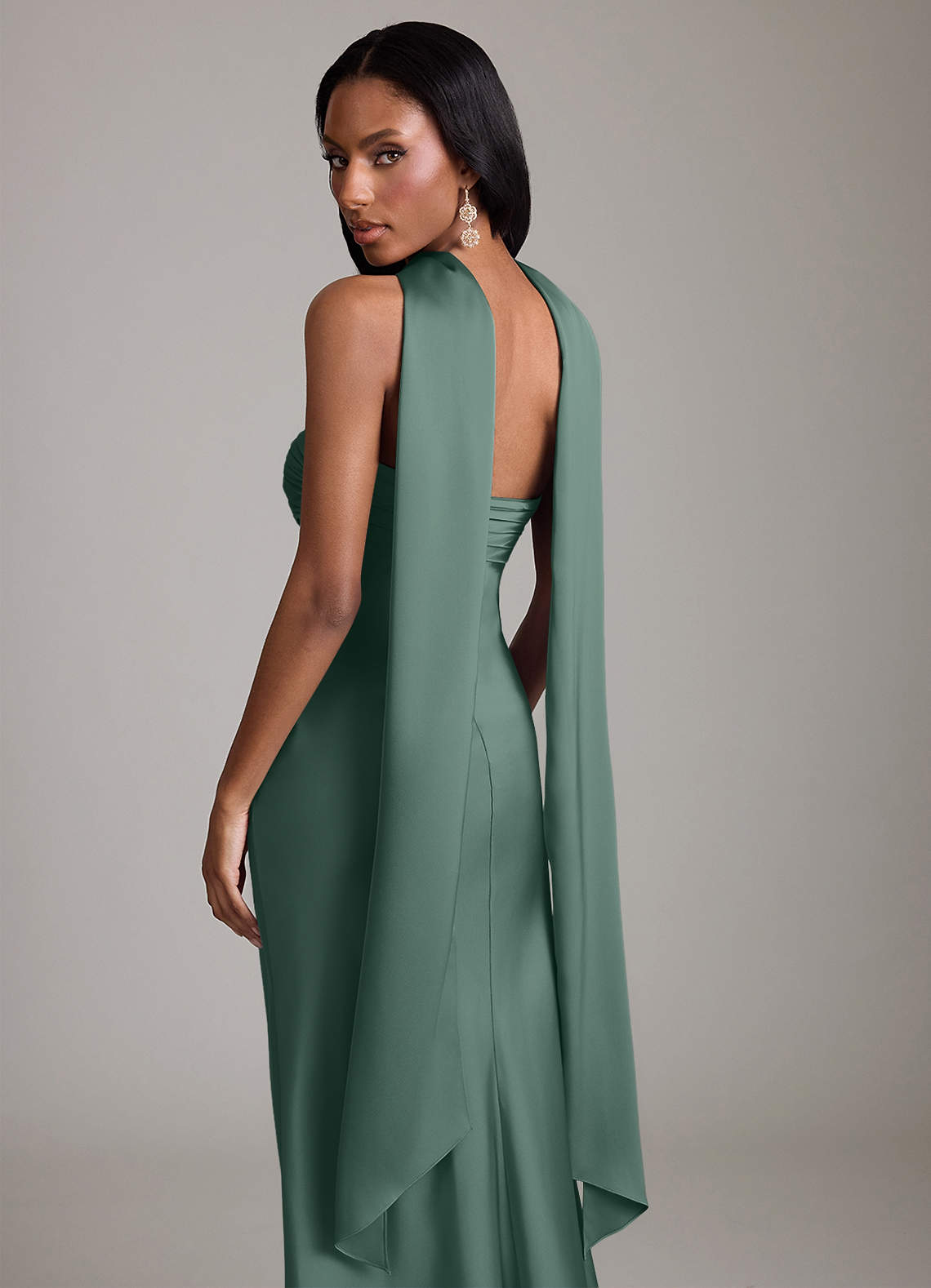 Azazie Saylor Brudtärnklänningar Klä av Sjöjungfru i Stretch Satin Axelbandslös Eukalyptus image6